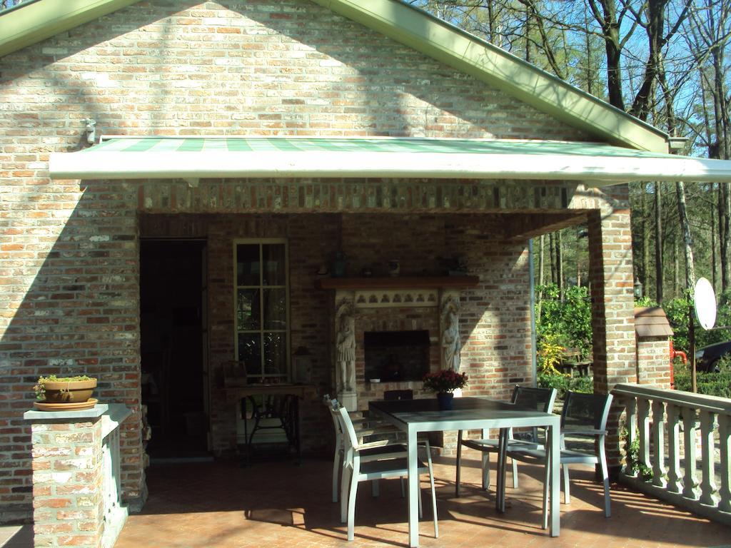 Rainbow Lodge Ursel Exterior photo